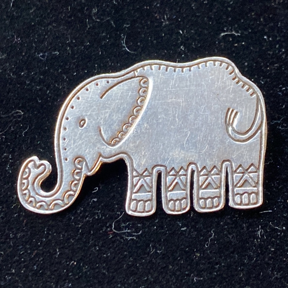 Vintage 1970 sterling silver elephant pin/broach